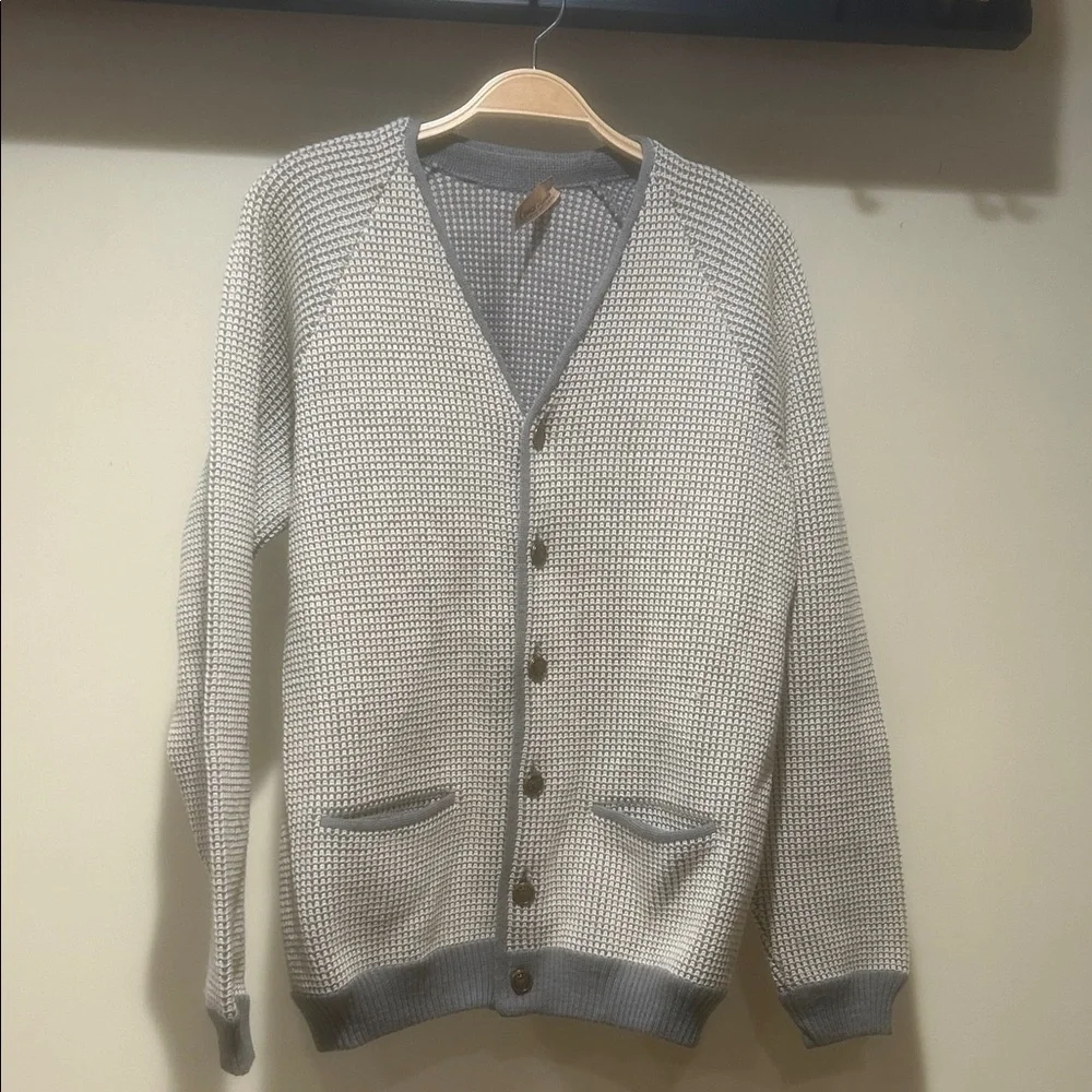 Gray Button-Up Men's or women’s sweater vintage - Picture 1 of 5